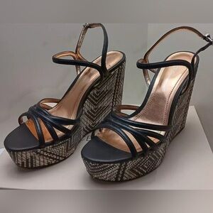 UEC BCBG HOSANNA Black and Tan Platform Wedge Sandals 6.5